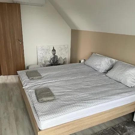 Apartamento Vár-lak *