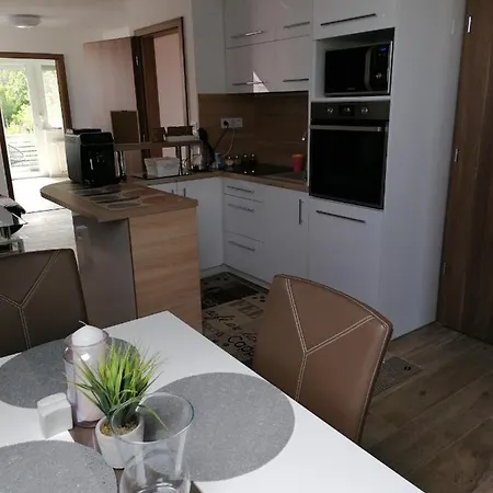 Var-lak Apartment *