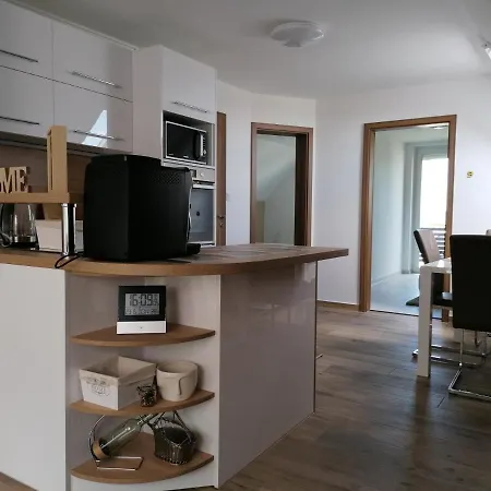 Vár-lak Apartamento *