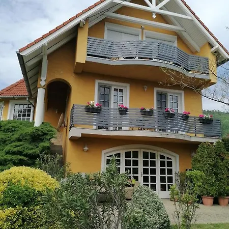 Apartamento Vár-lak